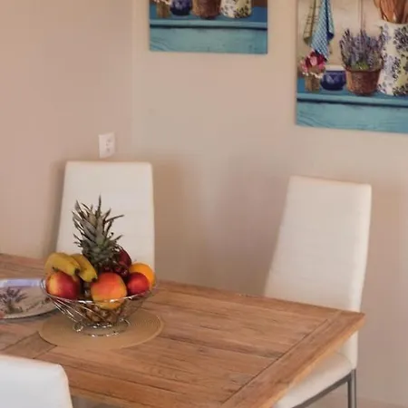 Efi * Ájosz Górdiosz