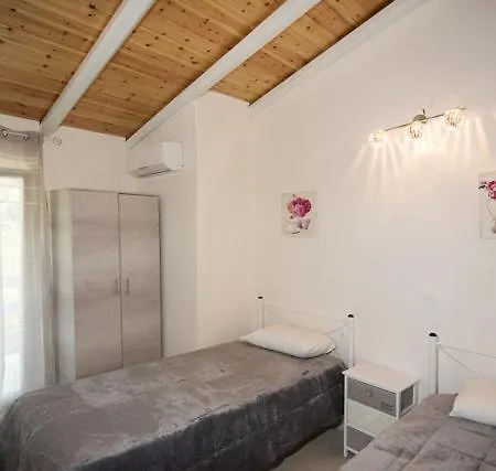 Apartament Efi
